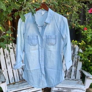 Chambray Button Up